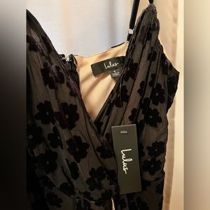 Lulu’s Floral Lace Midi Dress